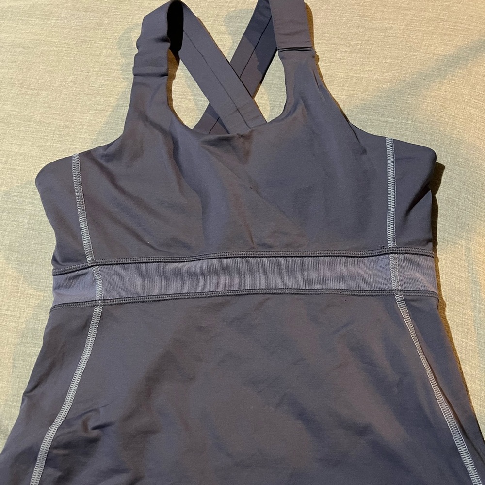 Lululemon top